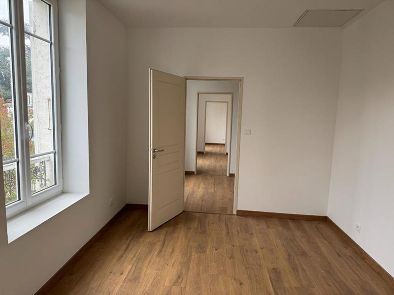 Maison - 216 m² - 7 pièces