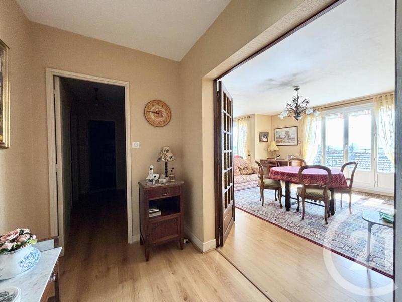 Appartement - 86 m² - 4 pièces