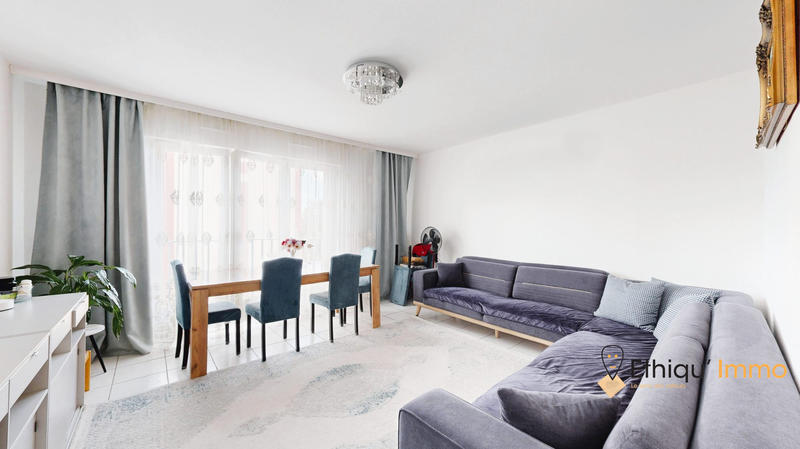 Appartement - 83 m² - 4 pièces