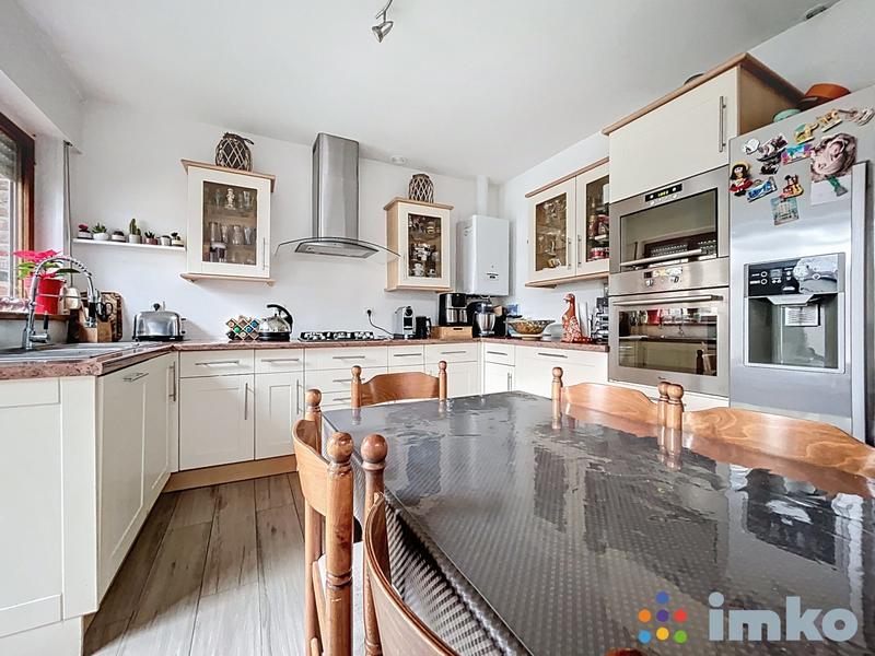 Maison - 80 m² - 5 pièces