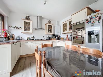 Maison - 80 m² - 5 pièces