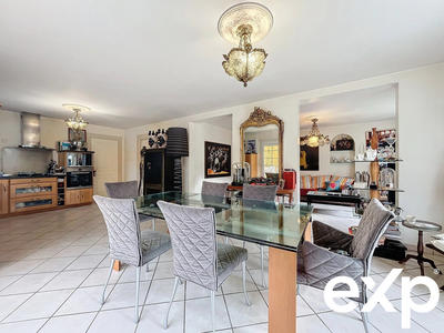 Maison - 180 m² - 7 pièces