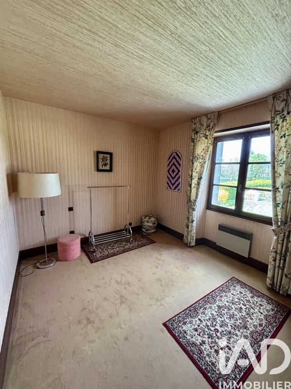 Maison - 290 m² - 6 pièces