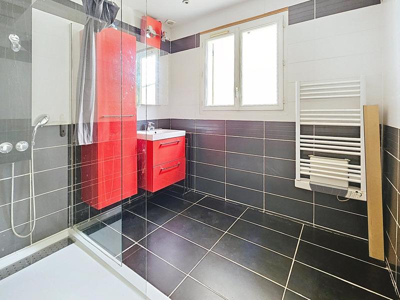 Appartement - 77 m² - 4 pièces