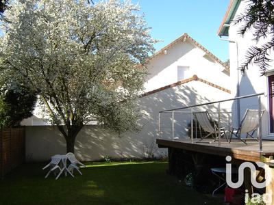 Maison - 180 m² - 7 pièces
