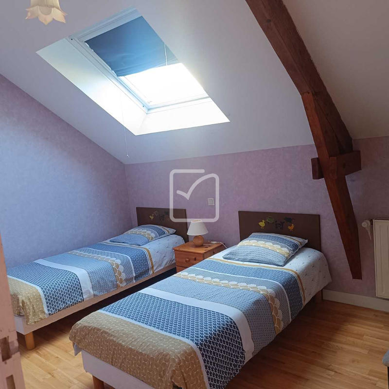 Propriété - 185 m² - 8 pièces