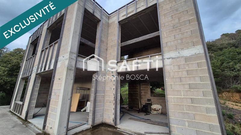 Maison - 220 m² - 6 pièces