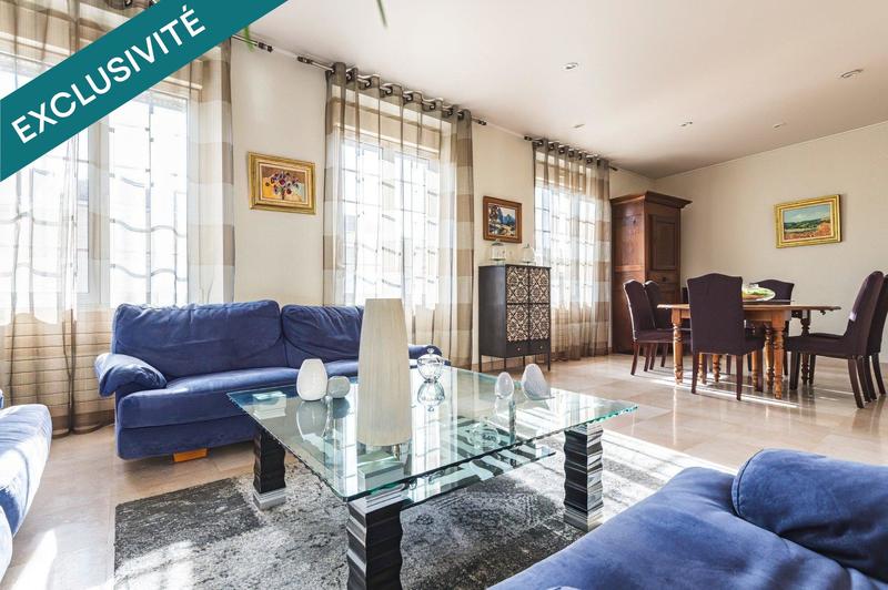 Maison - 267 m² - 10 pièces