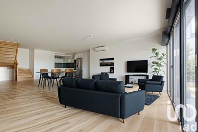 Appartement - 100 m² - 4 pièces