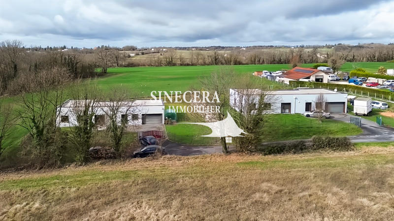 Villa - 220 m² - 10 pièces