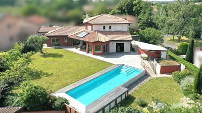 Maison contemporaine - 280 m² - 8 pièces