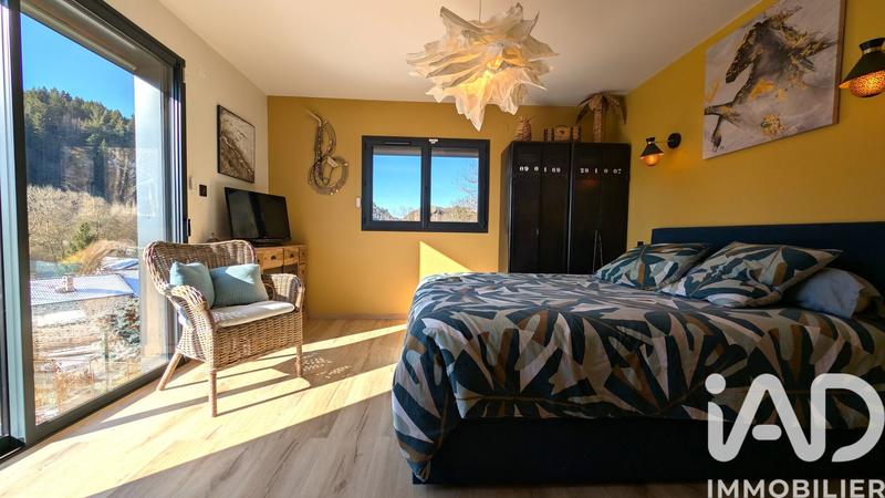 Maison - 123 m² - 5 pièces