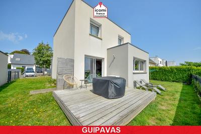 Maison - 92 m² - 5 pièces