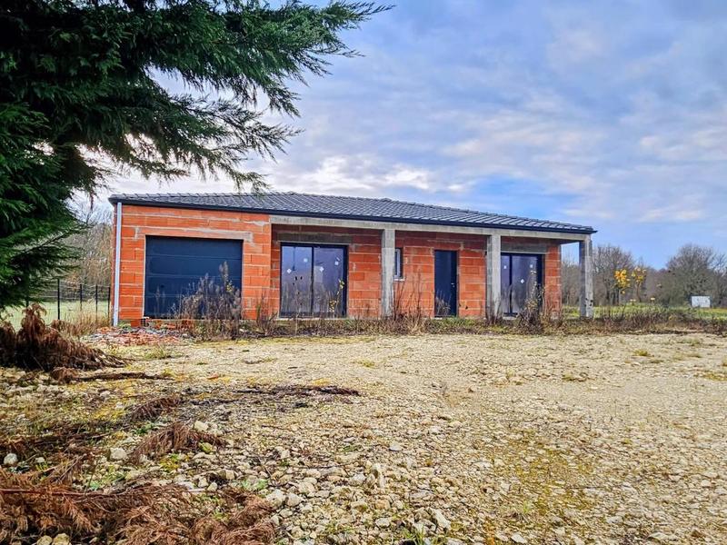 Maison - 96 m² - 4 pièces