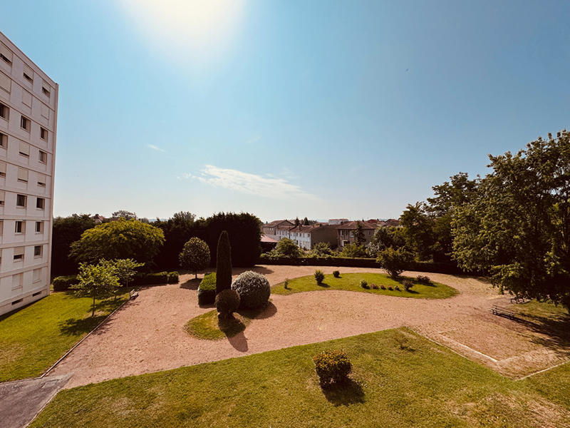 Appartement - 70 m² - 4 pièces