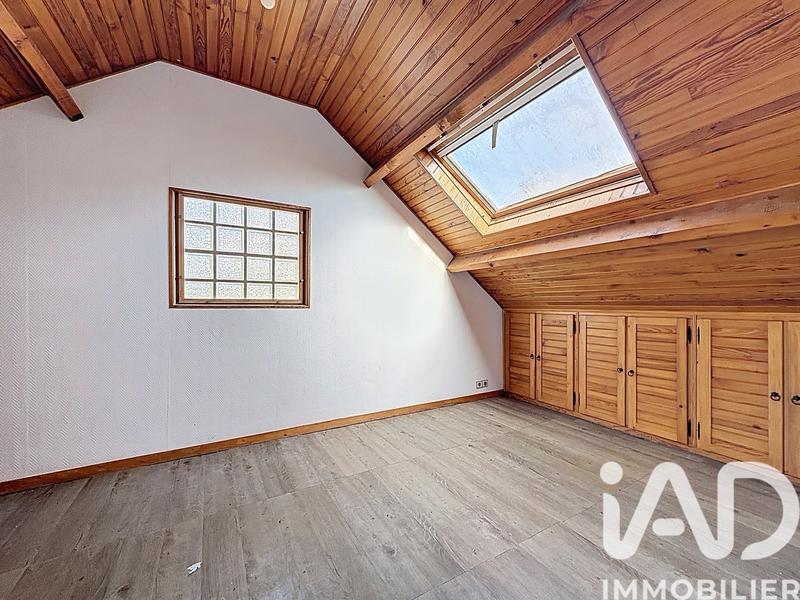 Maison - 96 m² - 5 pièces