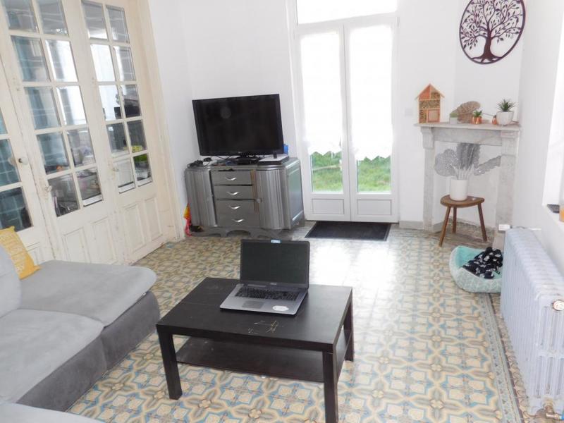 Maison - 250 m² - 7 pièces