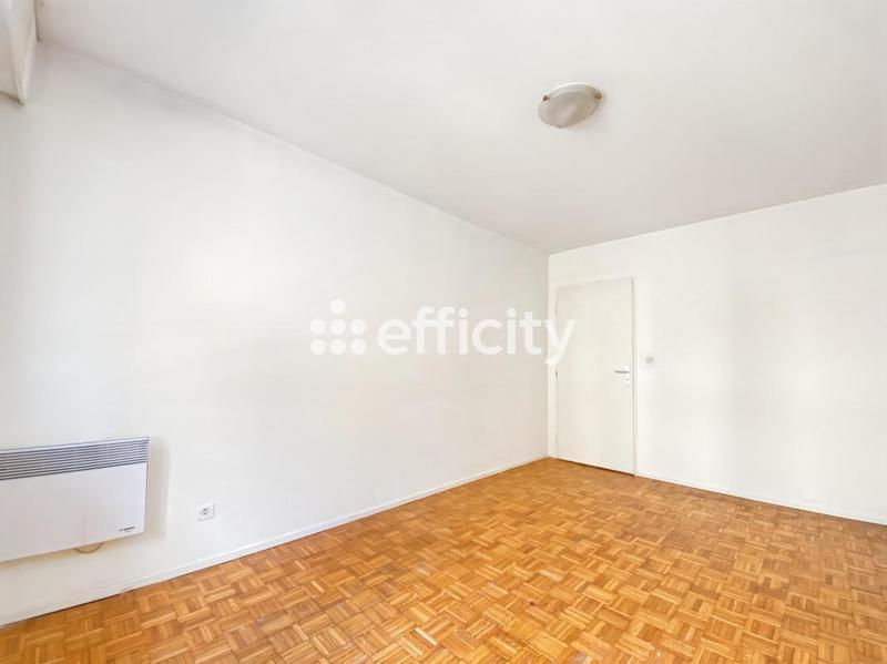 Appartement ancien - 92 m² - 4 pièces