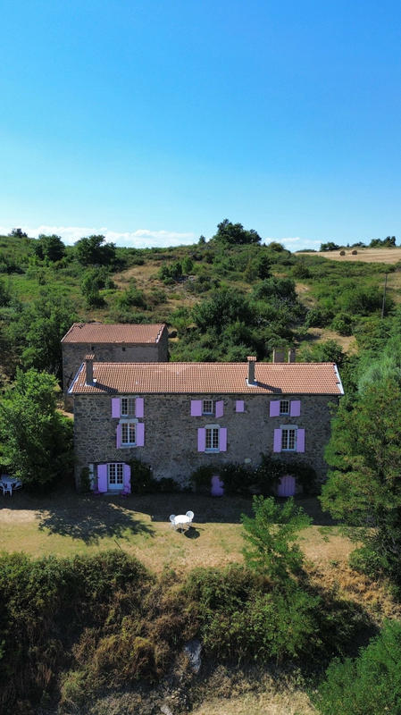 Propriété - 198 m² - 10 pièces