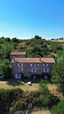 Propriété - 198 m² - 10 pièces