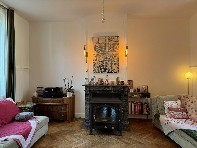 Maison - 195 m² - 9 pièces