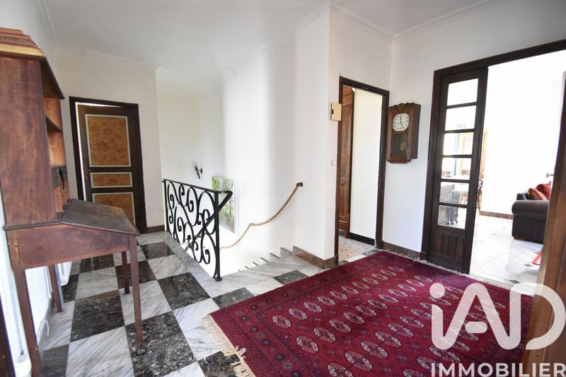 Maison - 195 m² - 10 pièces