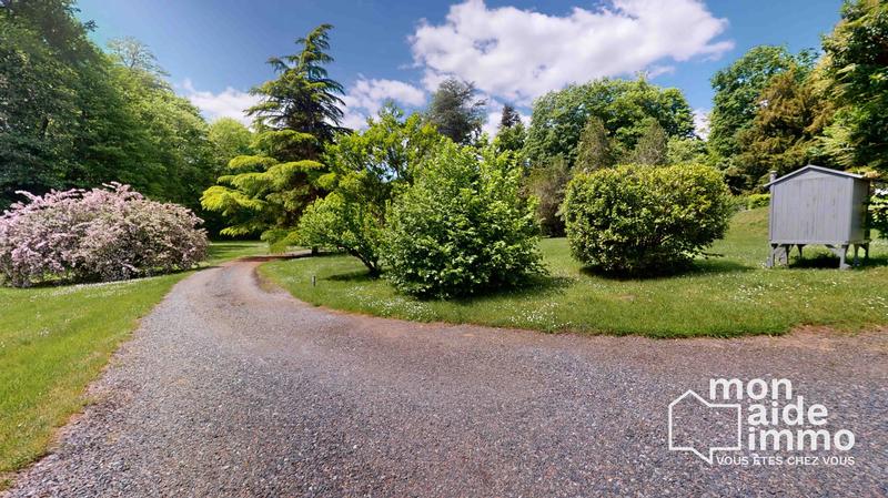 Maison ancienne - 275 m² - 7 pièces