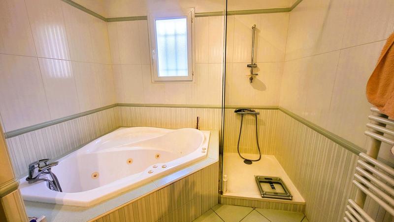 Bastide - 185 m² - 6 pièces