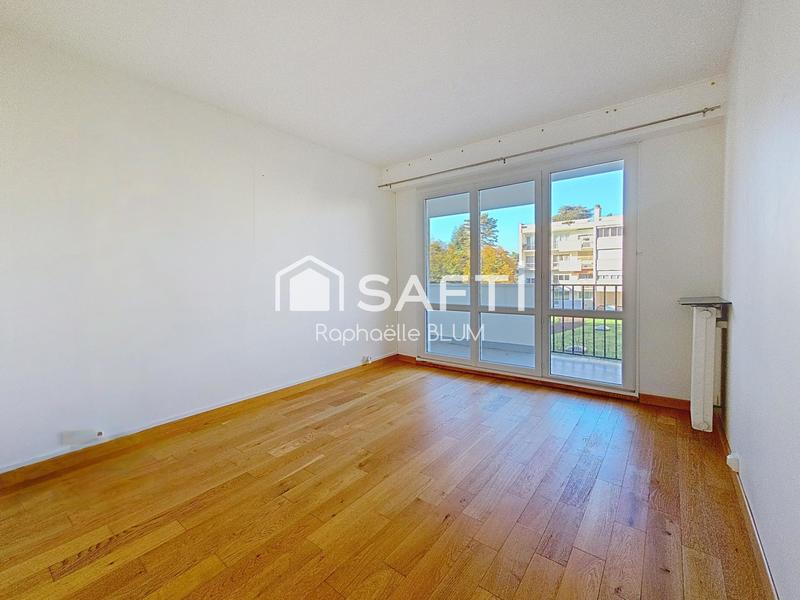 Appartement - 110 m² - 5 pièces