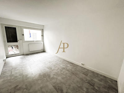 Appartement - 85 m² - 3 pièces