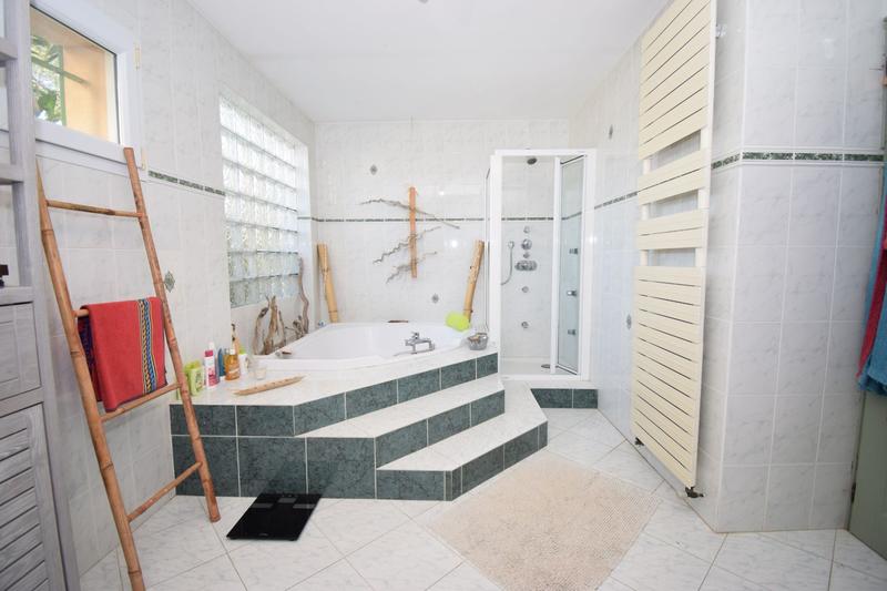 Villa - 228 m² - 7 pièces