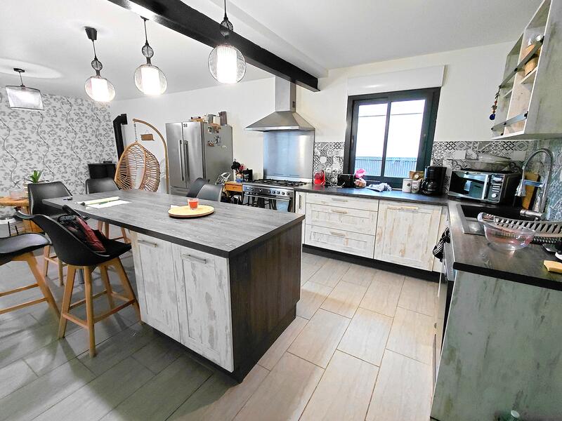 Maison - 120 m² - 5 pièces