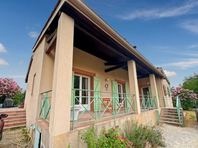 Maison - 200 m² - 6 pièces