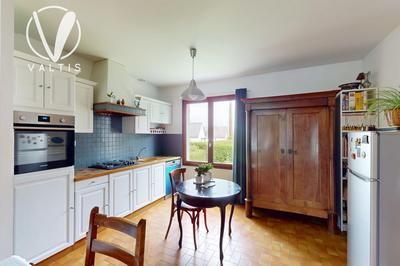 Maison - 99 m² - 5 pièces