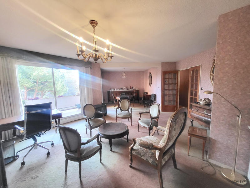 Appartement - 102 m² - 5 pièces