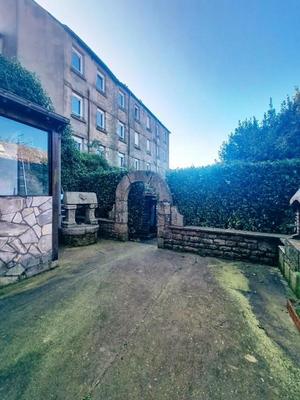 Maison - 158 m² - 8 pièces