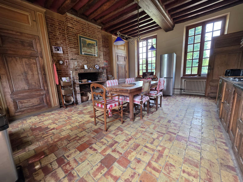 Propriété - 222 m² - 6 pièces