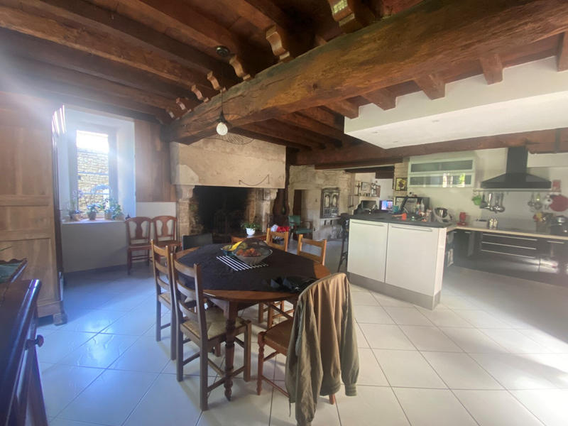 Maison - 240 m² - 10 pièces
