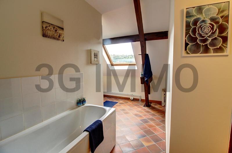 Maison - 227 m² - 8 pièces