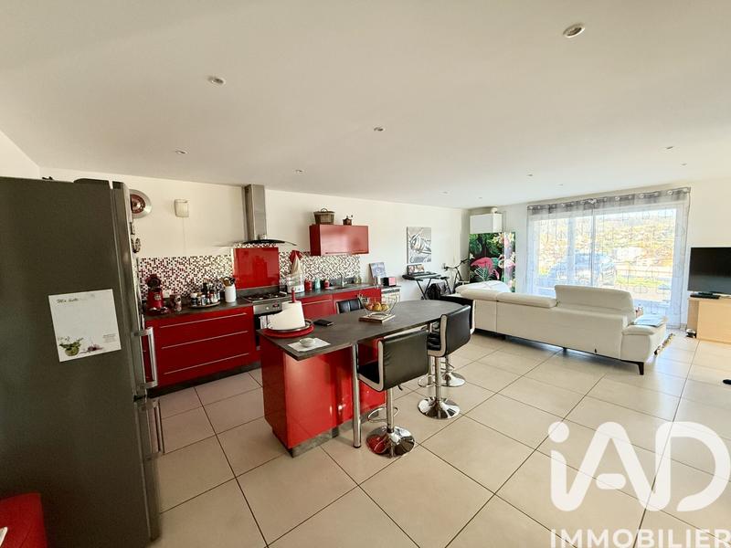 Appartement - 90 m² - 3 pièces