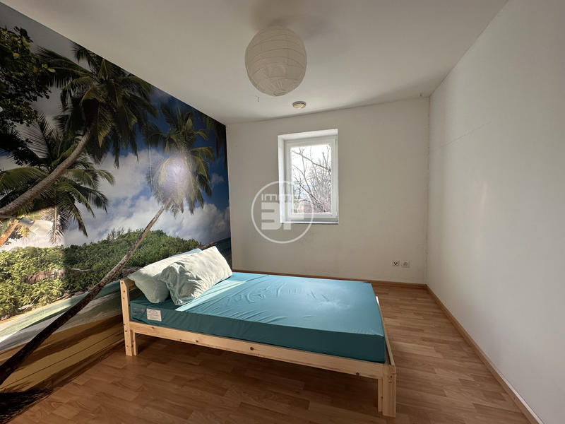 Maison - 400 m² - 7 pièces