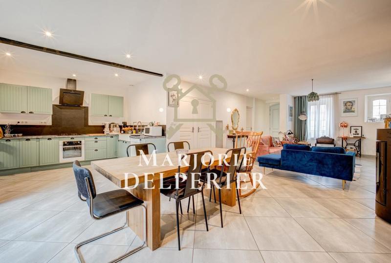 Maison - 150 m² - 4 pièces