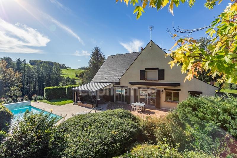 Maison - 300 m² - 10 pièces