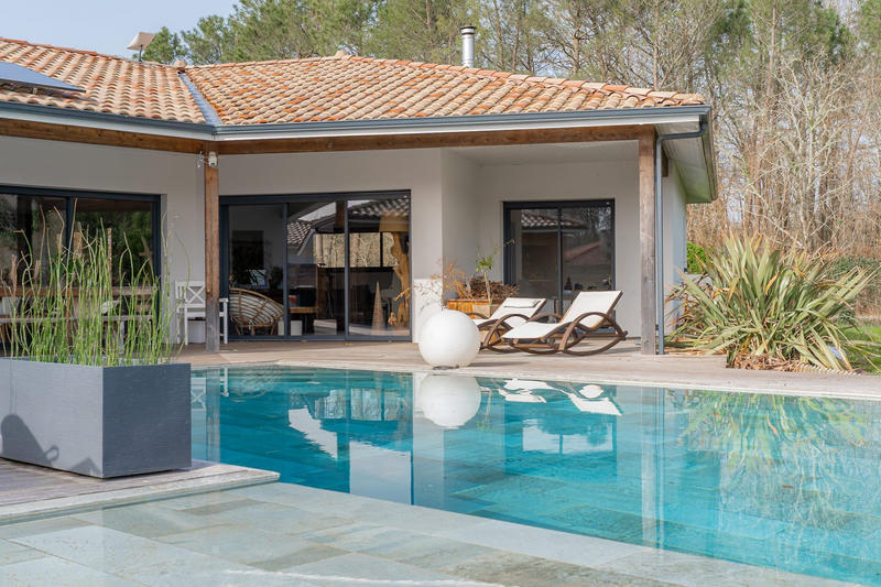 Maison - 198 m² - 7 pièces