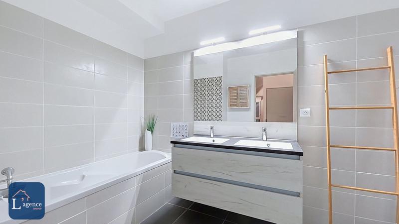 Duplex - 121 m² - 4 pièces