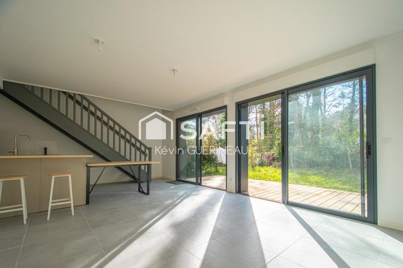 Maison - 93 m² - 5 pièces