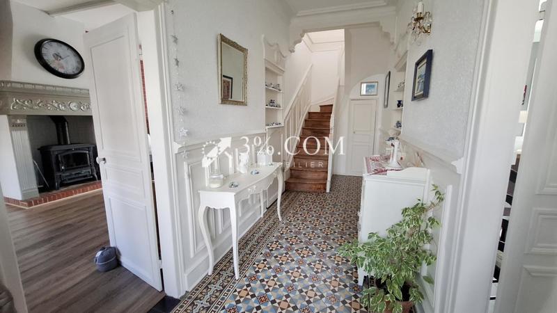 Propriété - 330 m² - 13 pièces