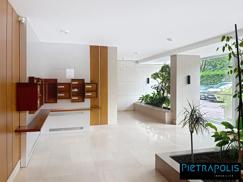 Appartement - 83 m² - 3 pièces