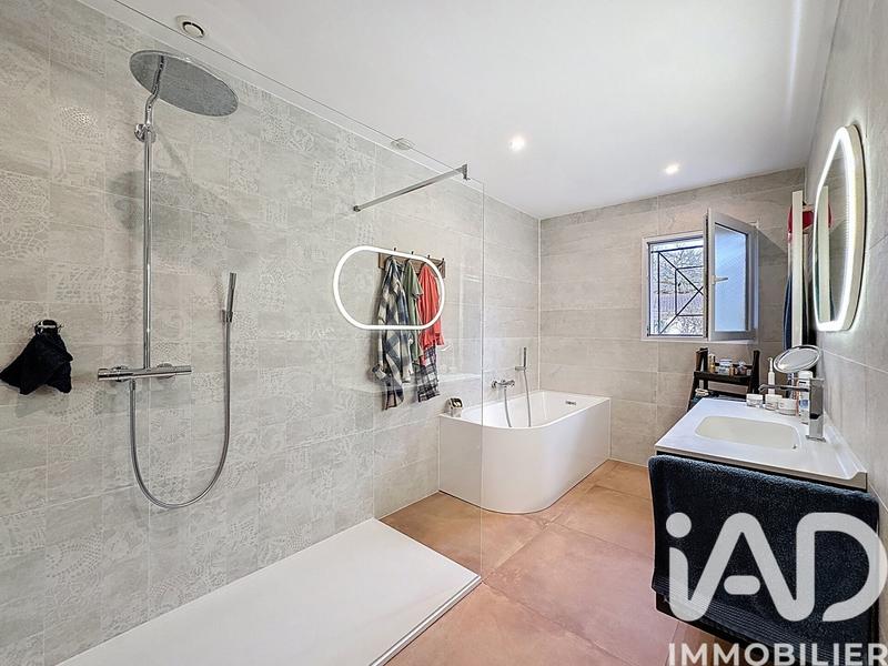 Maison - 173 m² - 7 pièces