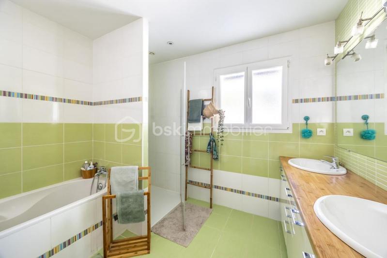 Maison - 158 m² - 5 pièces